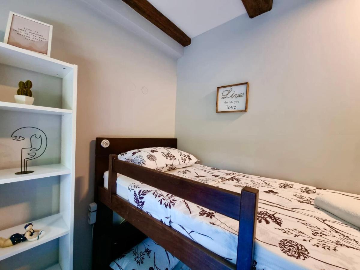 Das Hostel Rijeka Bagian luar foto