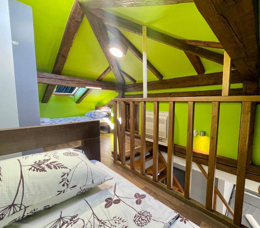 Das Hostel Rijeka Bagian luar foto
