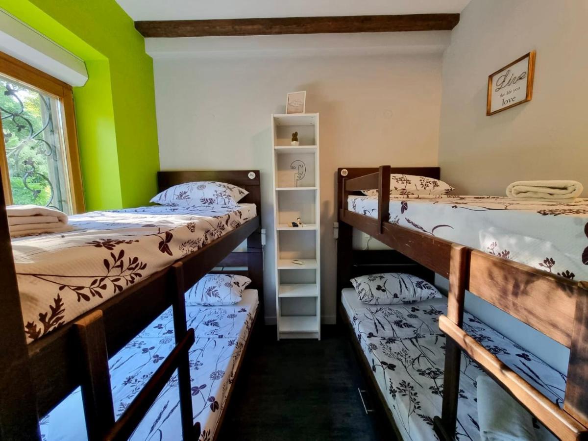Das Hostel Rijeka Bagian luar foto