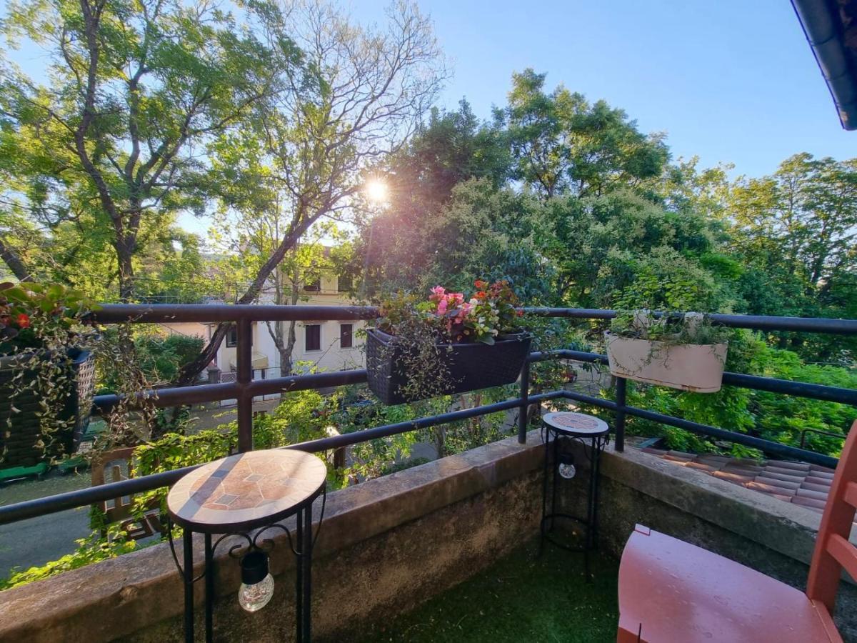 Das Hostel Rijeka Bagian luar foto