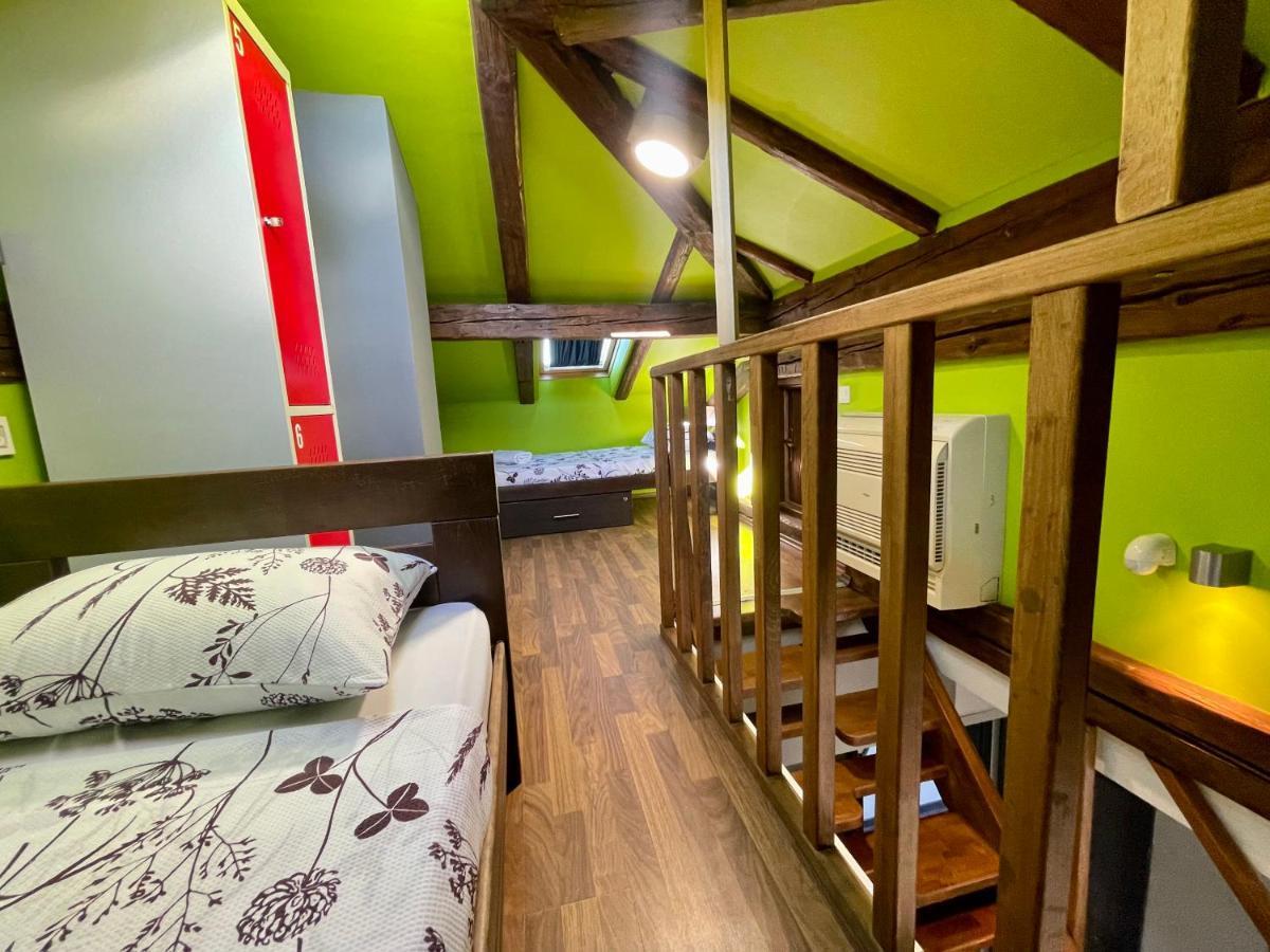 Das Hostel Rijeka Bagian luar foto