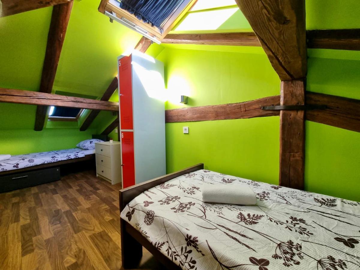 Das Hostel Rijeka Bagian luar foto