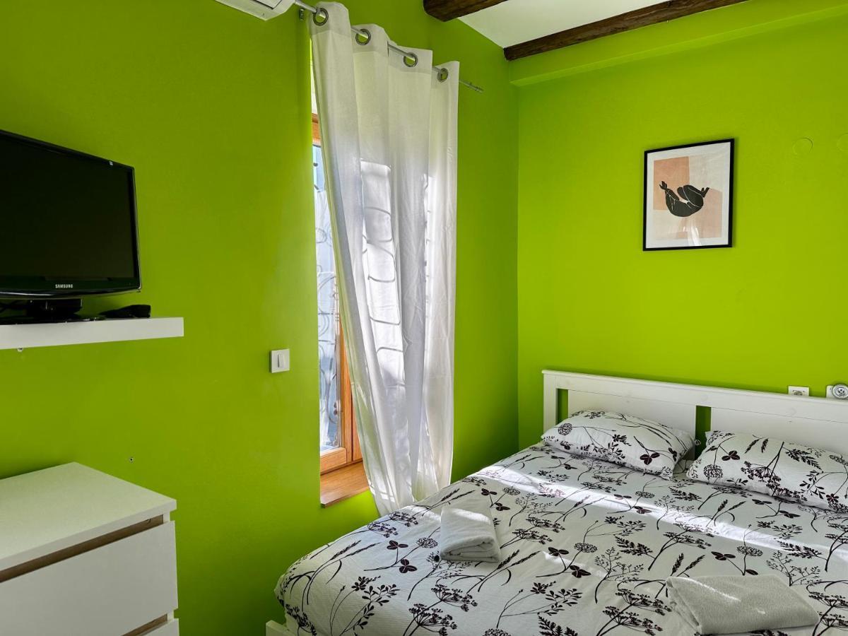 Das Hostel Rijeka Bagian luar foto