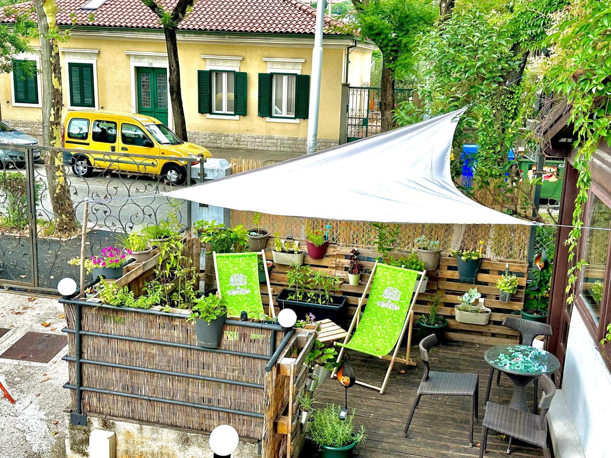 Das Hostel Rijeka Bagian luar foto